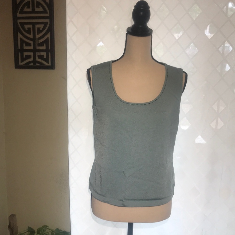 🌵Jones New York top with bead trim